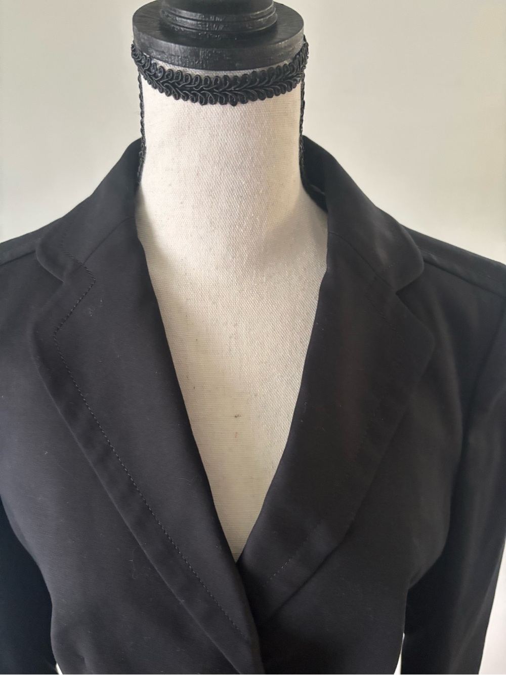 Banana Republic Blazer - Picture 3 of 10